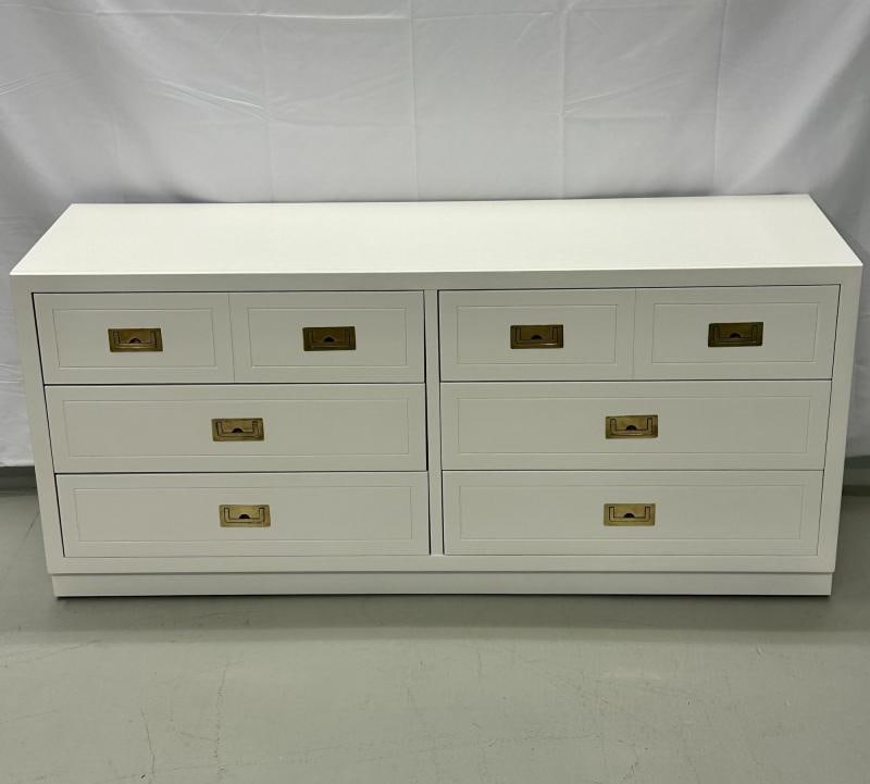 Mid-Century Modern White Campaign Dresser / Chest of Drawers, America, Brass - 4
