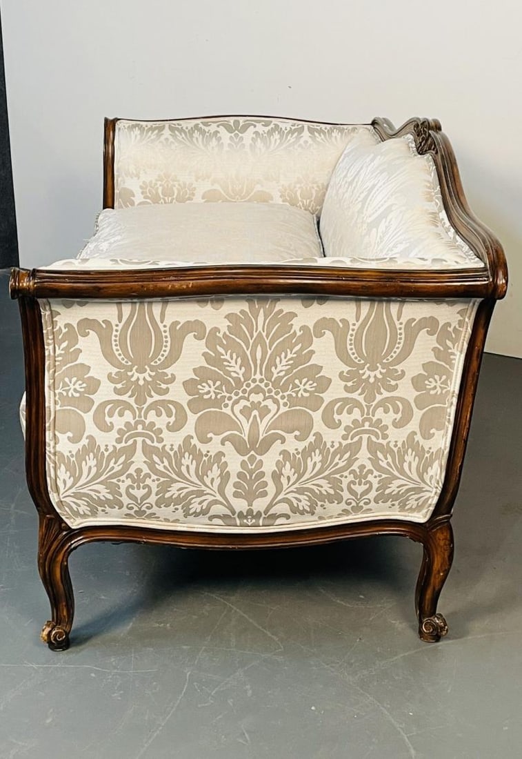 Small Louis XV Mahogany Carved Settee / Sofa, Floral Silk Upholstery - 11
