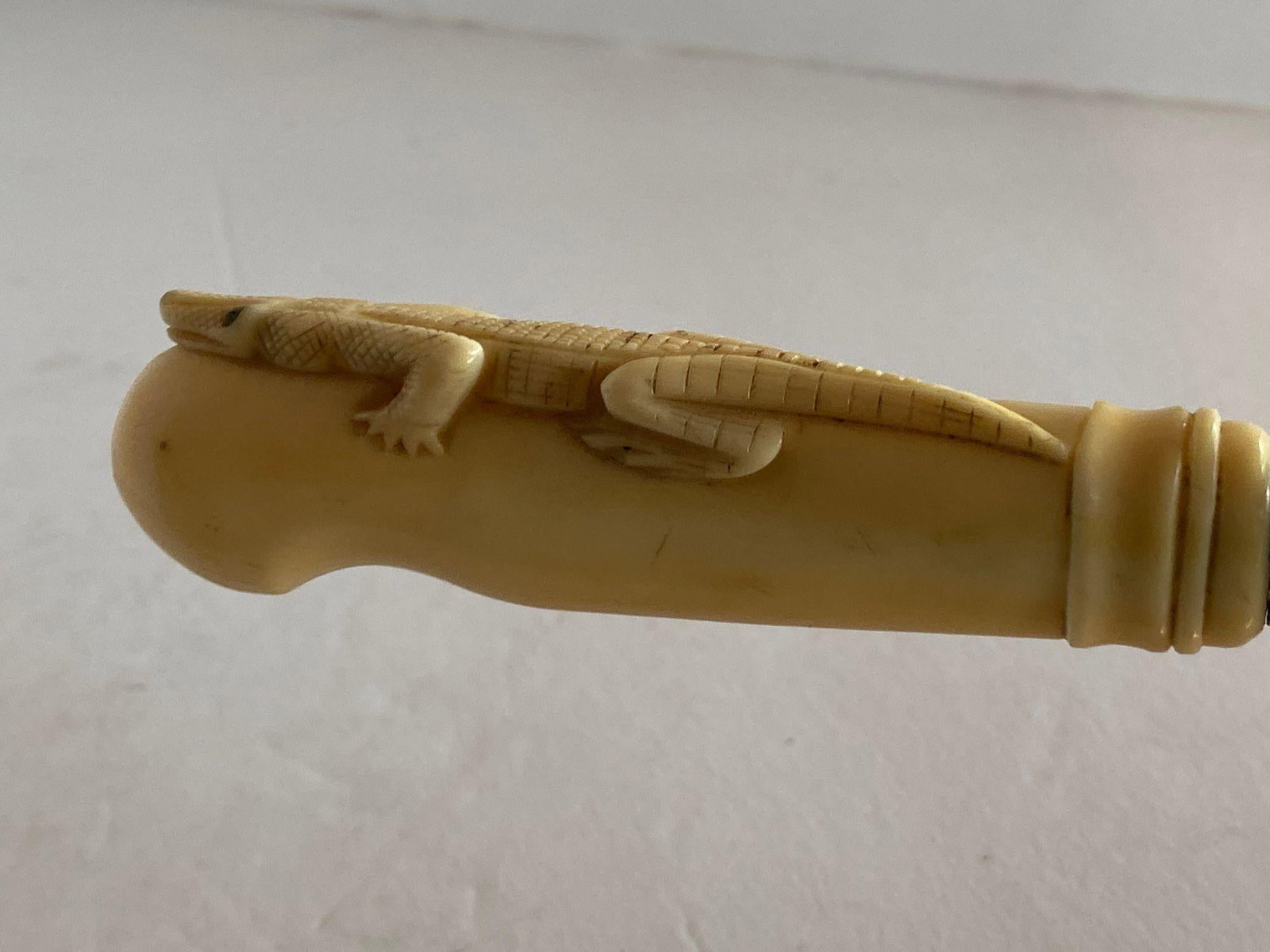 19th Century Hand-Carved Bone Alligator Handled Culinary Carving Set - 4