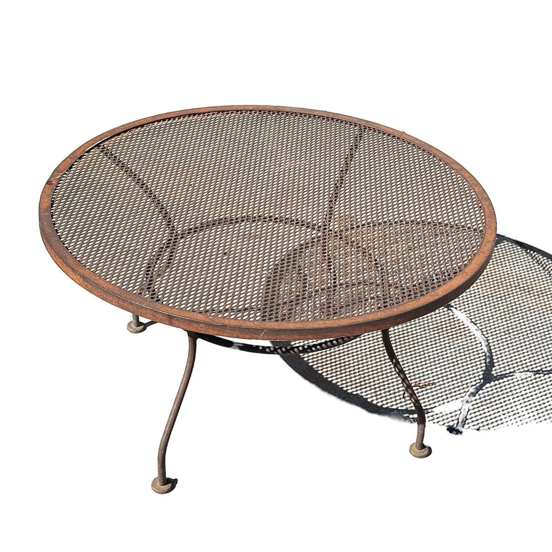 Mid-century Shabby Chic Wrought Iron Outdoor/ Patio Mesh Coffee Table by Woodard - 2