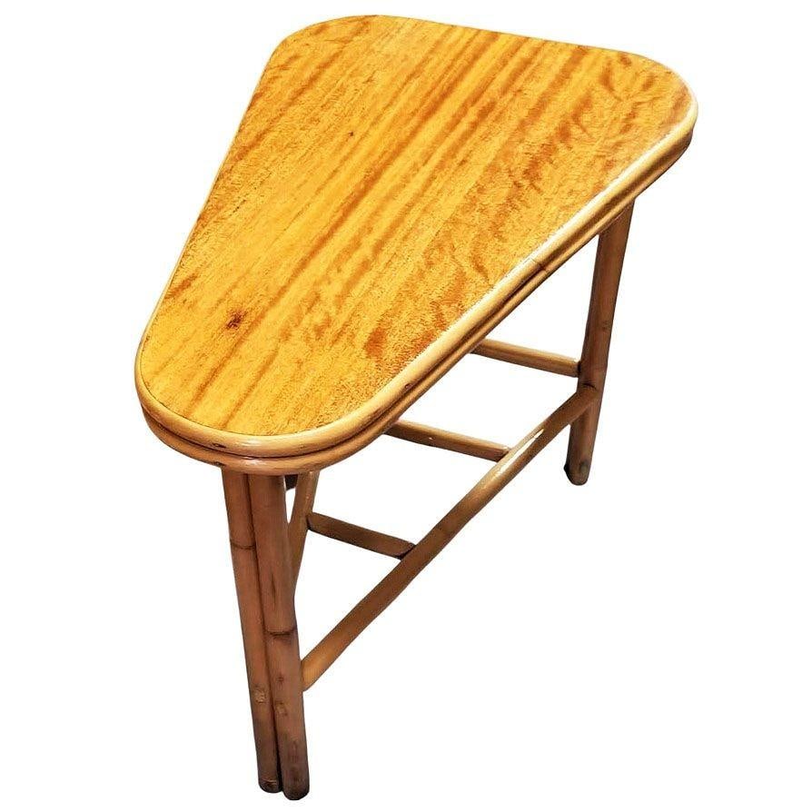 Restored MCM Rattan & Mahogany "Surfbaord" Wedge Side Table w/ Bottom Rack - 2