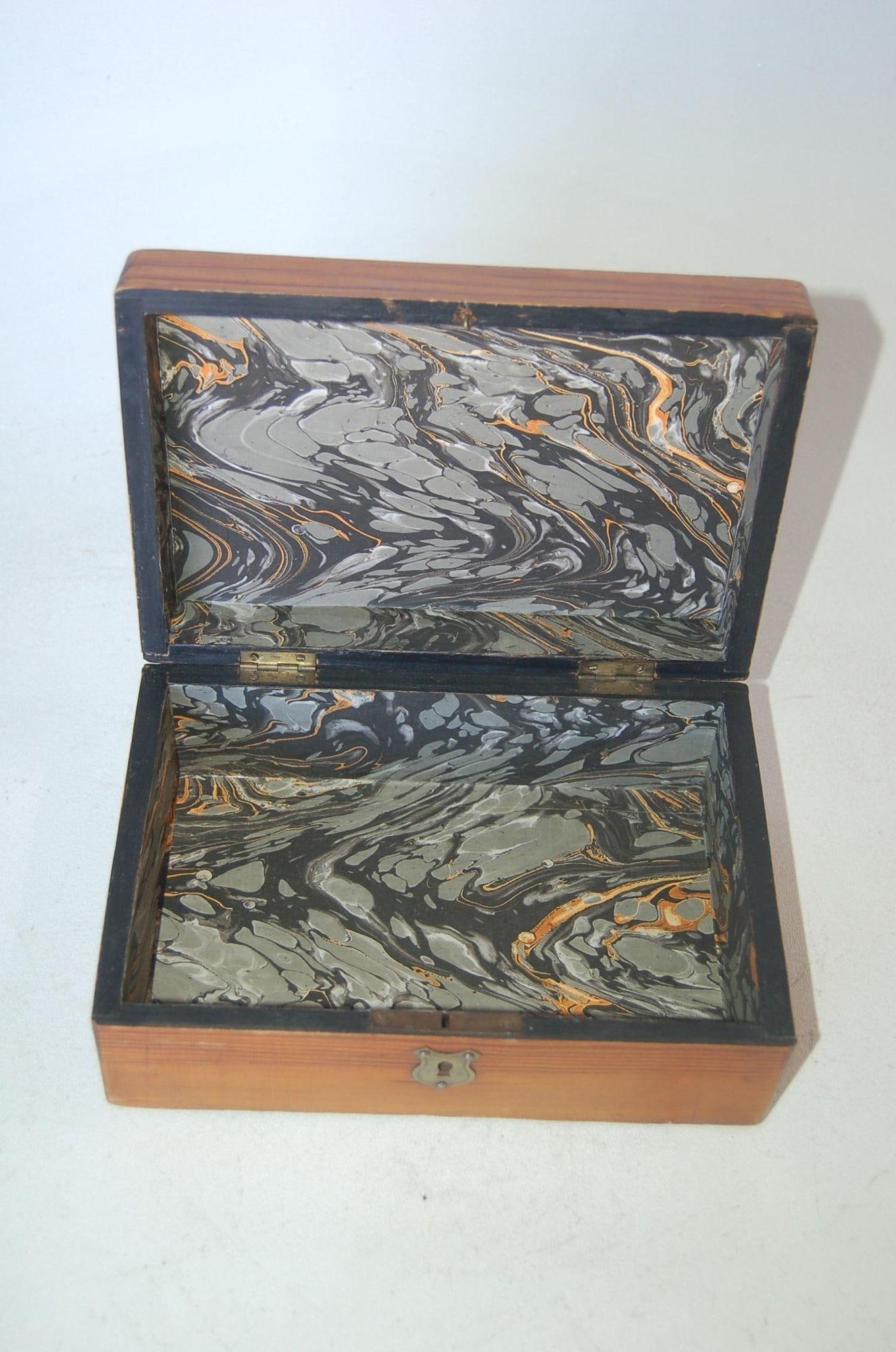 Edwardian Keepsake Box With Brass Corner Cut Outs Detail Trim Accents - 3