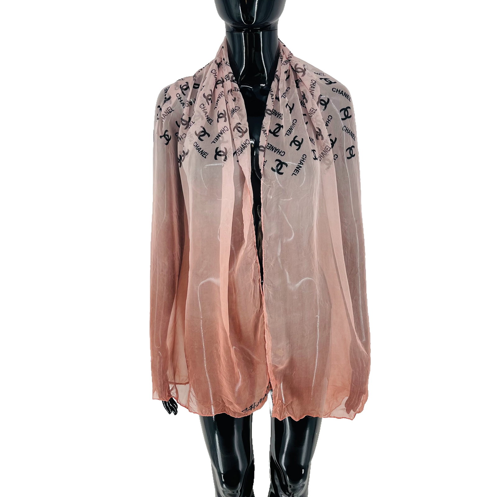 Chanel Pink Printed 100% Silk Scarf: Title: Chanel Pink Printed 100% Silk Scarf Brand:Chanel Date/Period: Modern Materials:100% Silk Size:One Size Description:Chanel Pink Printed 100% Silk Scarf Reserve: $60.00 Shipping: Domestic: 