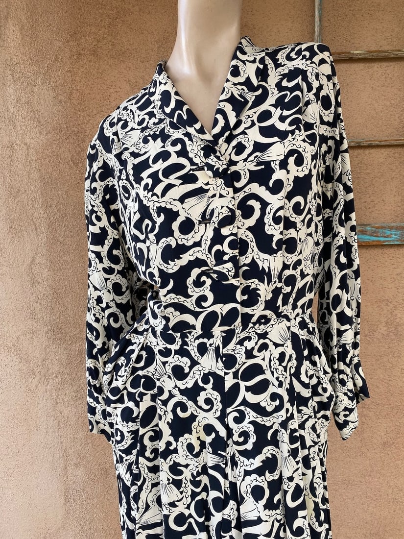 Vintage 1940s Rayon Dress w Ladies Novelty Print Sz L W32 (1 of 9)