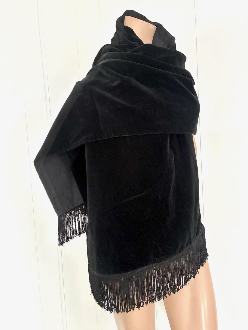 Vintage 1960s Black Velvet Shawl Wrap w Fringe OS - 2