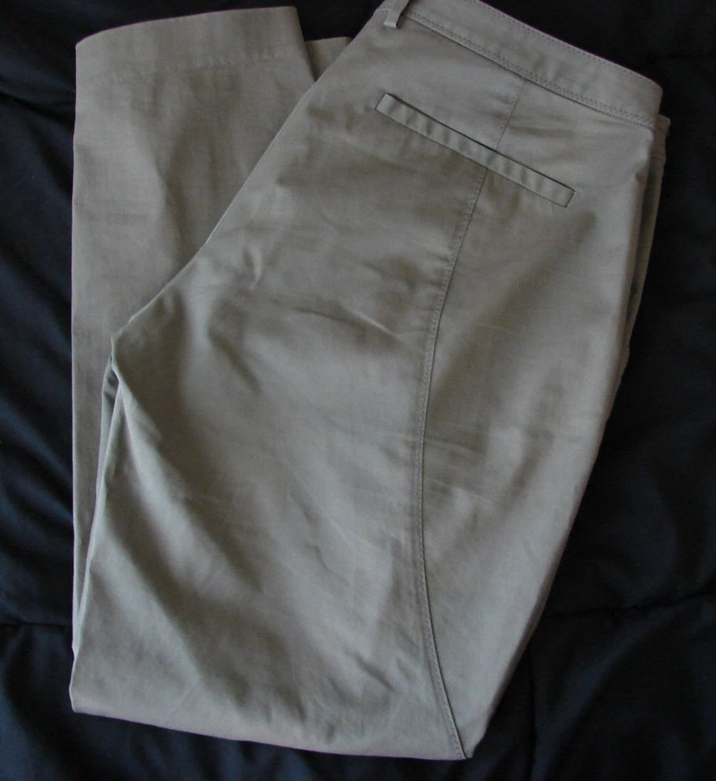 THAKOON SIZE 4 COTTON SILK PANTS STYLISH: Title: THAKOON SIZE 4 COTTON SILK PANTS STYLISH Description: Fine Jewelry, Arts & AntiquesPurveyors and Purchasers ofAntique and Estate Pieces NH5 THAKOON SIZE 4 97% COTTON 3% ELASTANE POCKET LINING