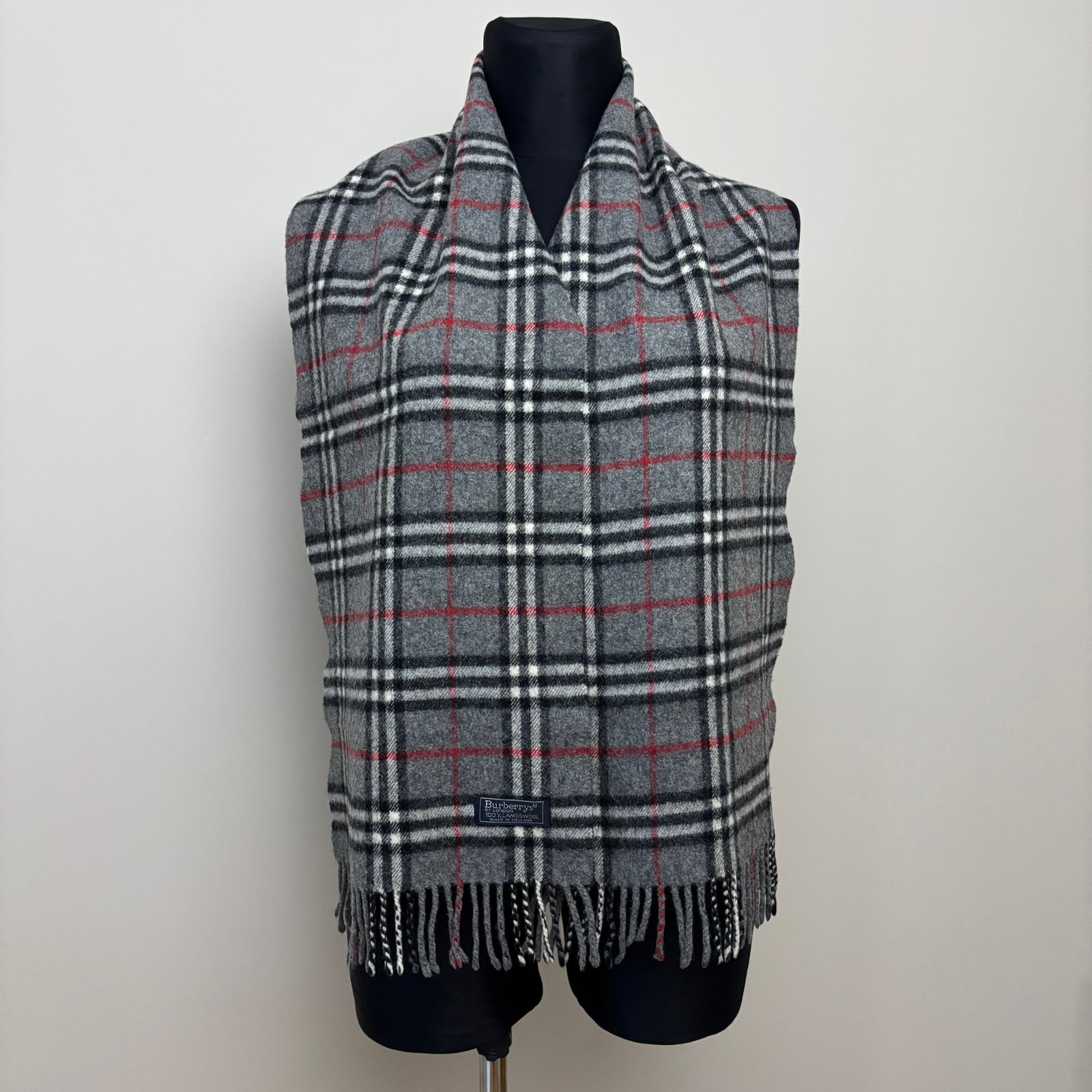 Burberry Grey Classic 100% Lambswool Scarf: Title: Burberry Grey Classic 100% Lambswool Scarf Brand:Burberry Date/Period: Vintage Materials:100% Lambswool Size:One Size Description:Burberry Grey Classic 100% Lambswool Scarf Reserve: $80.00 Ship