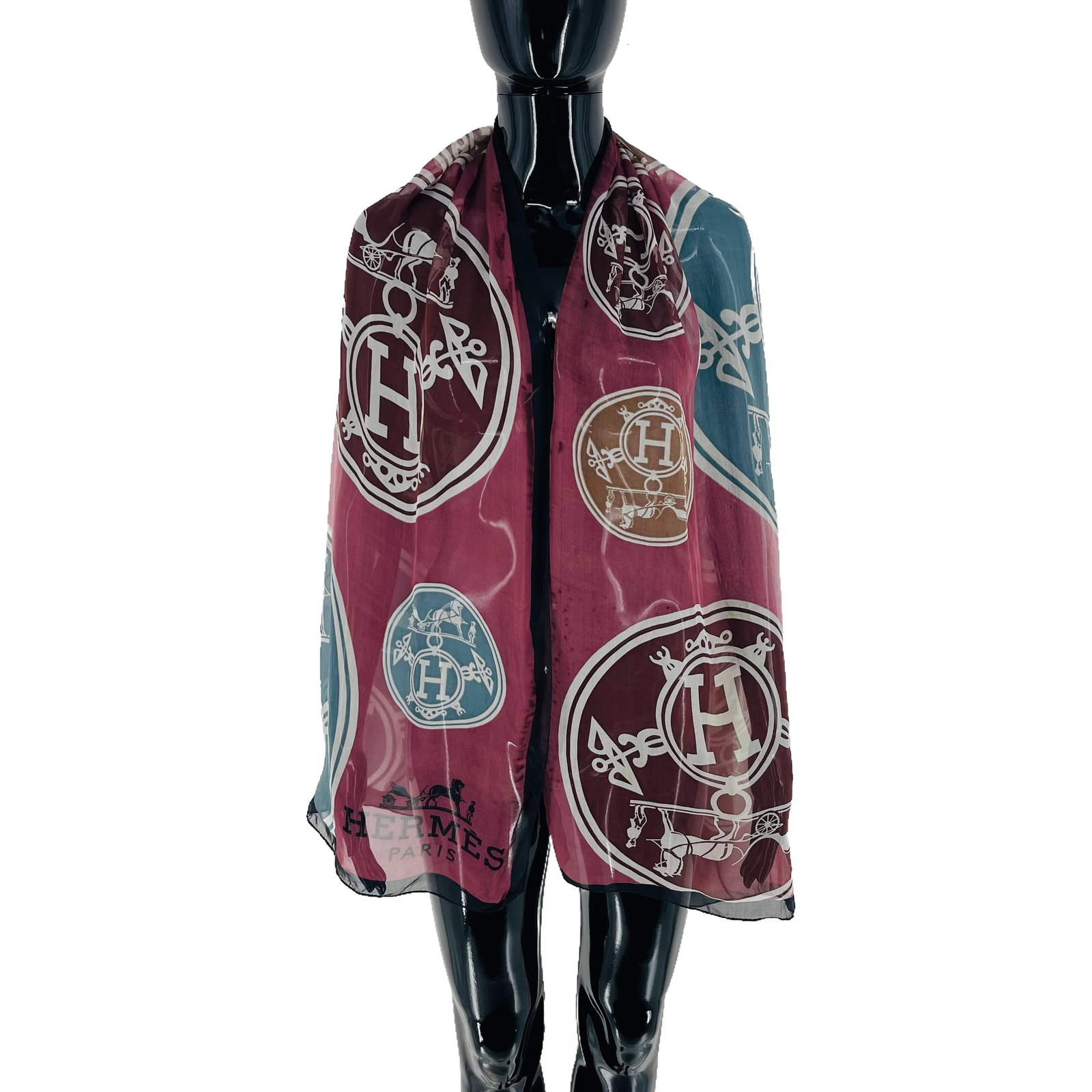 Hermes Purple Printed 100% Silk Scarf: Title: Hermes Purple Printed 100% Silk Scarf Brand:HERMES Date/Period: Modern Materials:100% Silk Size:One Size Description:Hermes Purple Printed 100% Silk Scarf Reserve: $100.00 Shipping: Domestic: