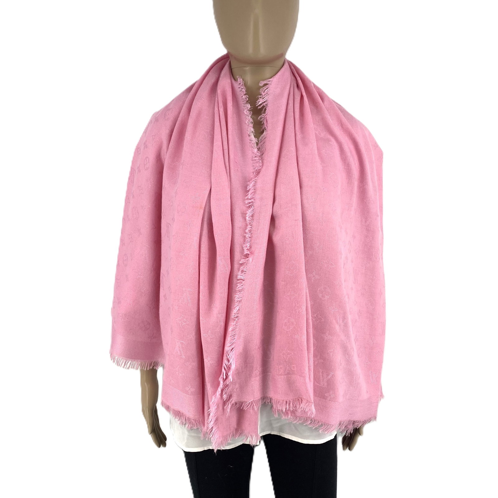Louis Vuitton Pink 60% Silk 40% Wool Large Shawl: Title: Louis Vuitton Pink 60% Silk 40% Wool Large Shawl Brand:Louis Vuitton Date/Period: Modern Materials:60% Silk 40% Wool Size:One Size Description:Louis Vuitton Pink 60% Silk 40% Wool Large Shawl R