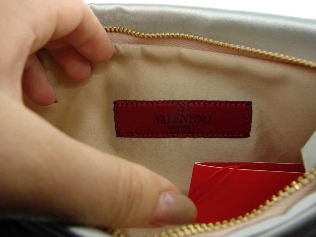 CHIC Valentino Gray Satin Cluch with Bow - 4