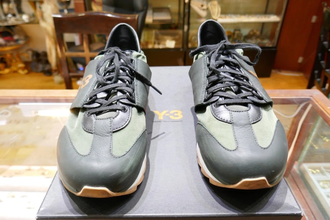 COOL Y-3 Sneakes w/Box Size 38 - 10