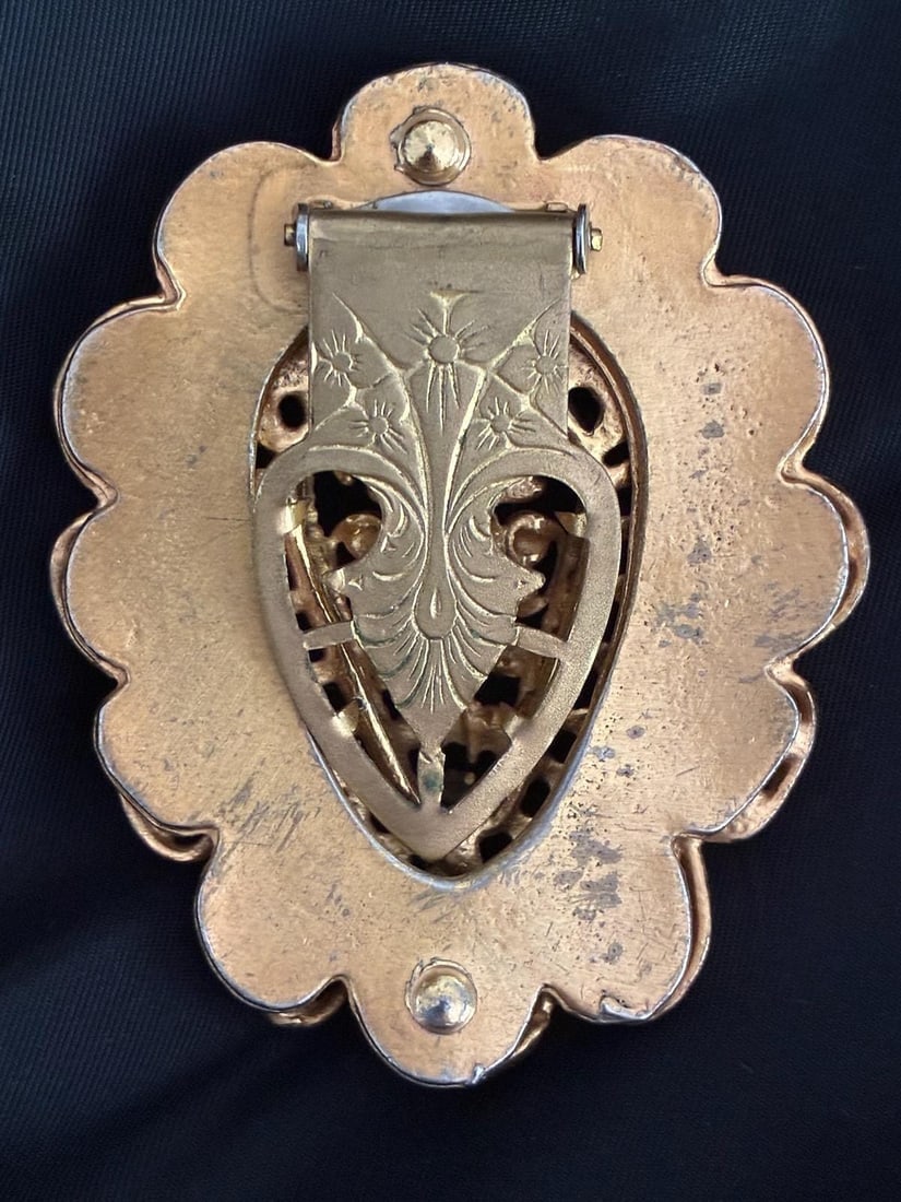 Vintage 1940s Dress Coat Clip Ornate Brass - 5