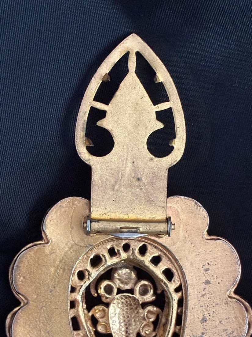 Vintage 1940s Dress Coat Clip Ornate Brass - 7