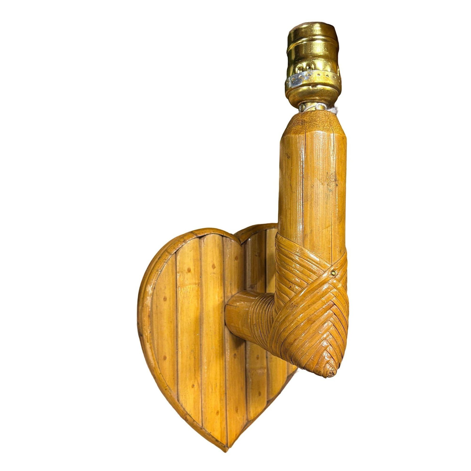 Bespoke Mid-century Split Rattan Heart Shaped Wall Sconce - 3