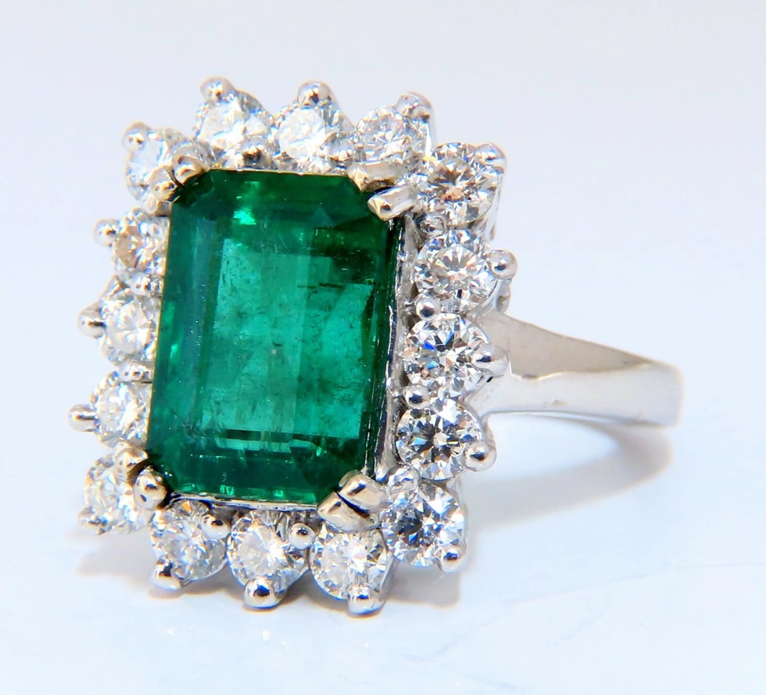 7.15ct Natural Emerald Diamonds Cluster Halo Ring 14kt** - 2