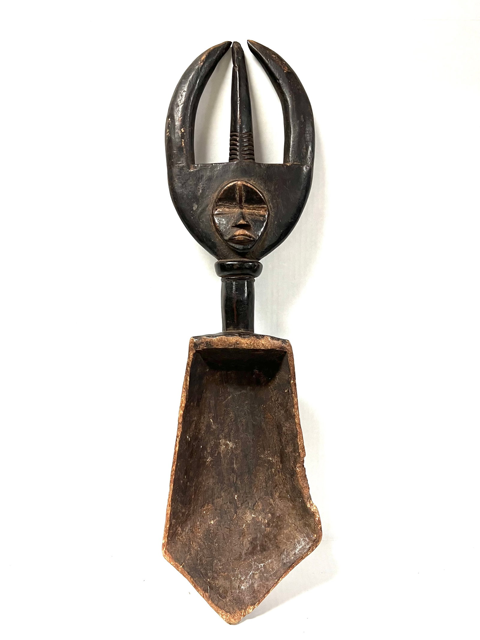 Dan Wooden Spoon: Title: Dan Wooden Spoon Description: African Tribal Art Carved Wood Dan Wooden Spoon Materials: Wood Date/Period: Late 20th Century Size: 24" h x 6.5" w Reserve: $300.00 Shipping: Domestic: Flat-rate