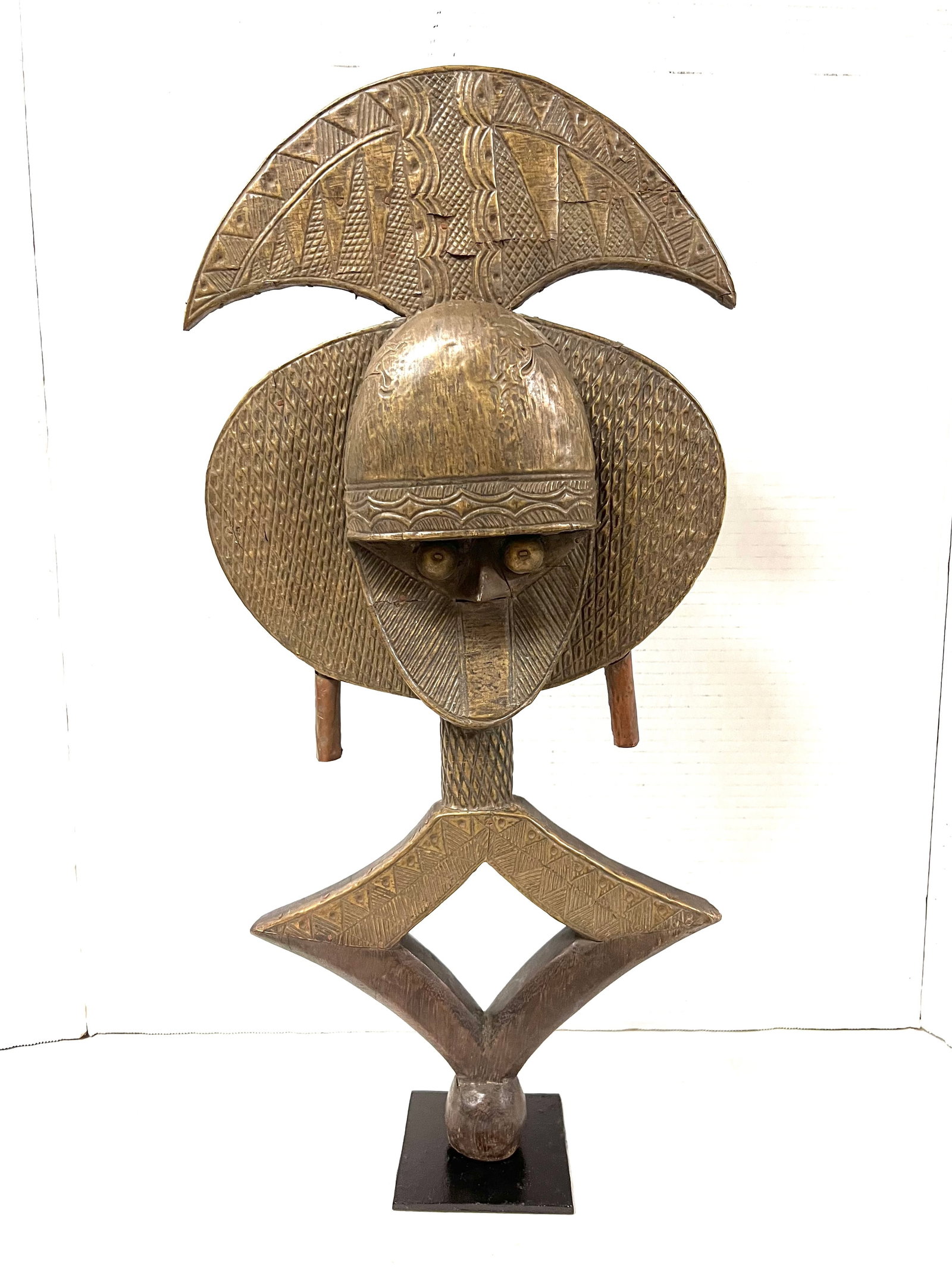 Bakota Reliquary Guardian Statue (1 of 10)
