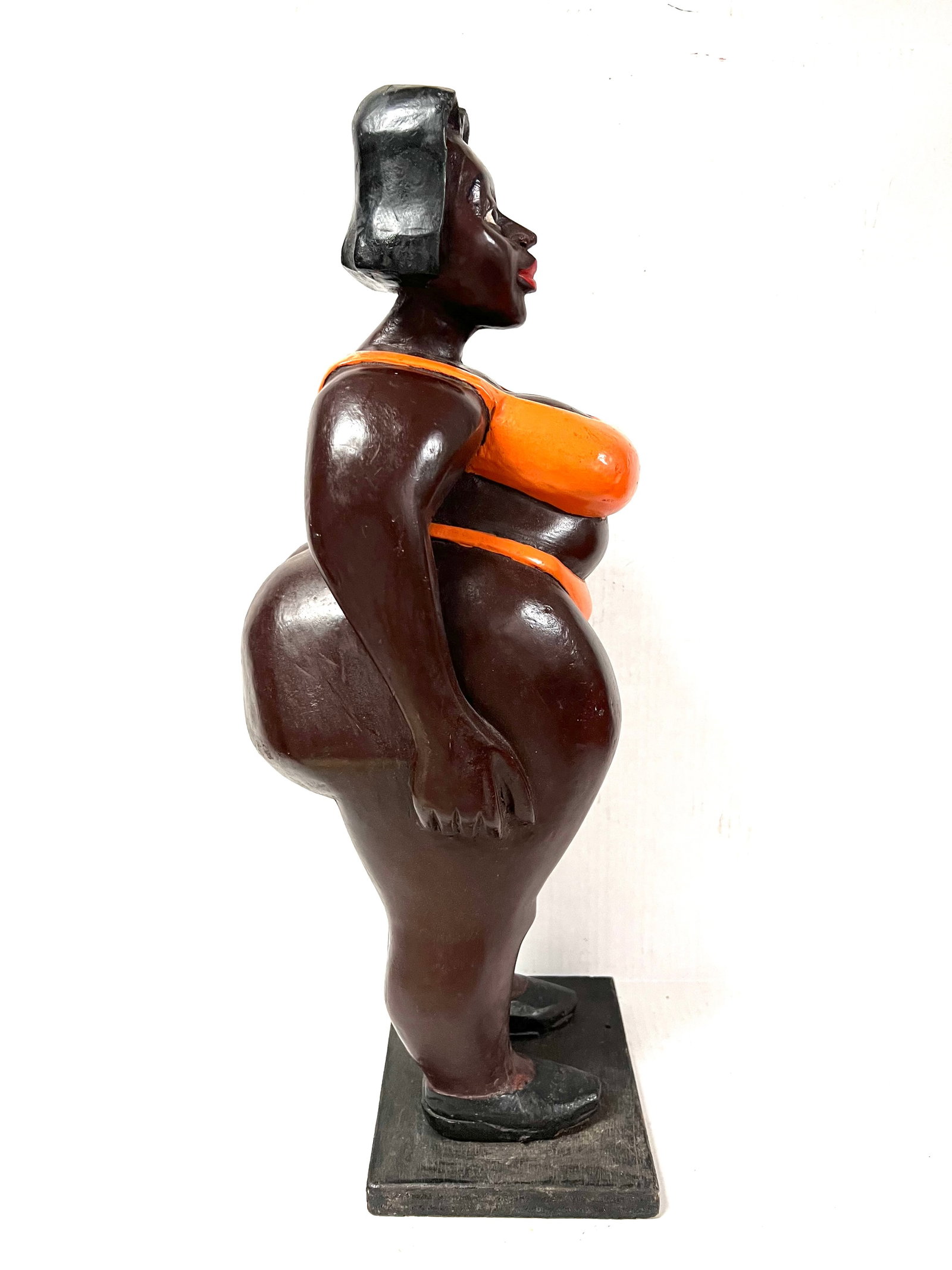 Colonial Female Statue - 4
