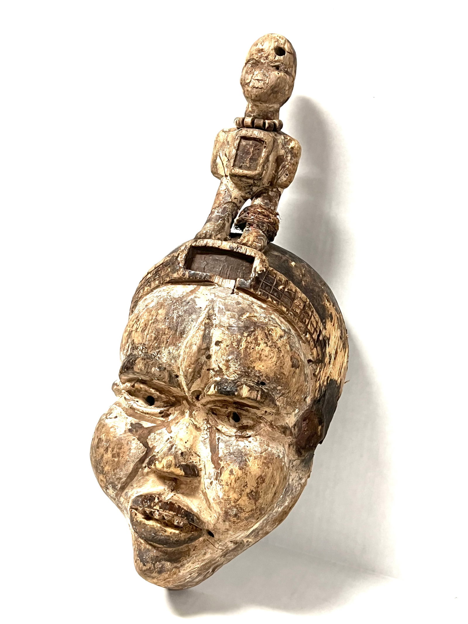 Bacongo Mask - 4