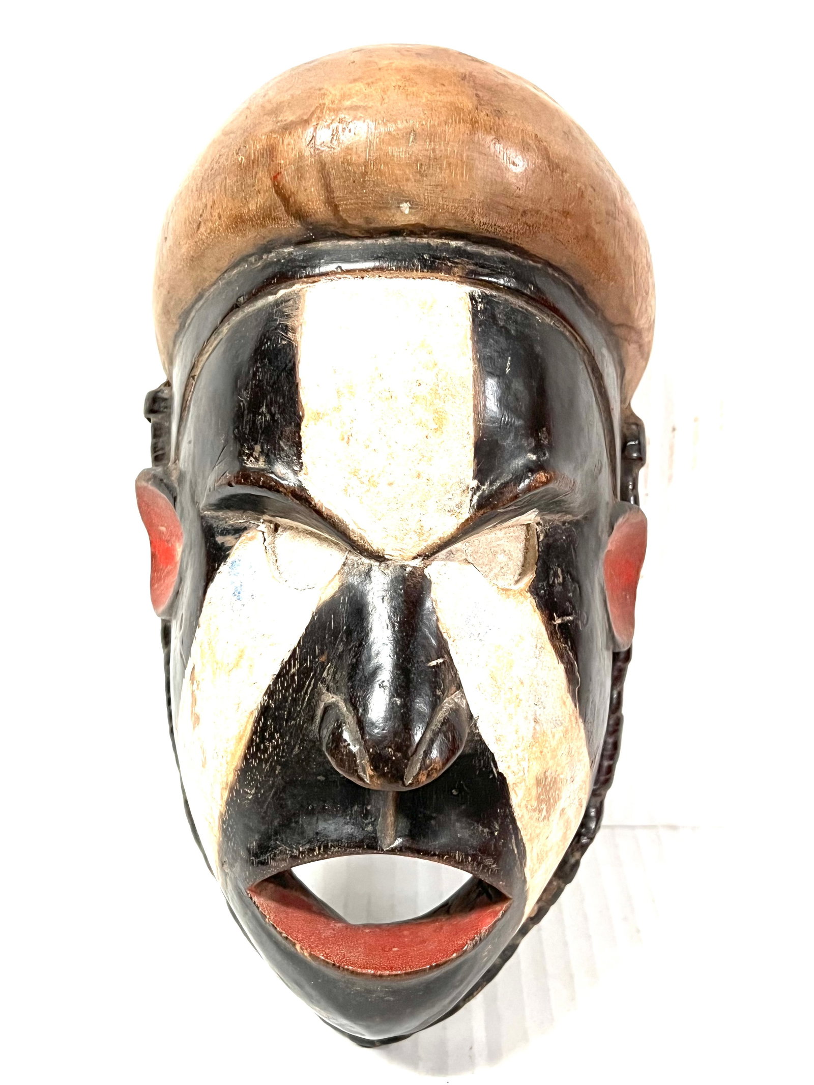 Bacongo Mask: Title: Bacongo Mask Description: African Tribal Art Carved Wood Bacongo Mask Materials: Wood Date/Period: Late 20th Century Size: 11" h x 6.5" w Reserve: $180.00 Shipping: Domestic: Flat-rate of