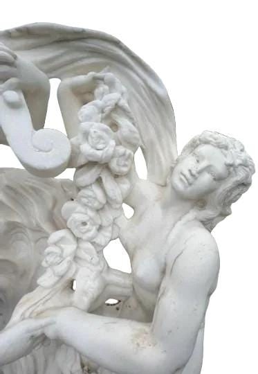 Antique Italian Marble Sculpture After "Toilette De Vénus" After Louis-Simon Boizot - 4