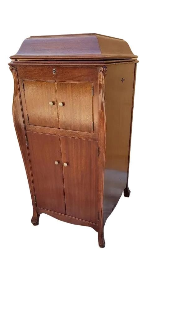 Antique Victor VV-XI Upright Victrola Record Player - 4