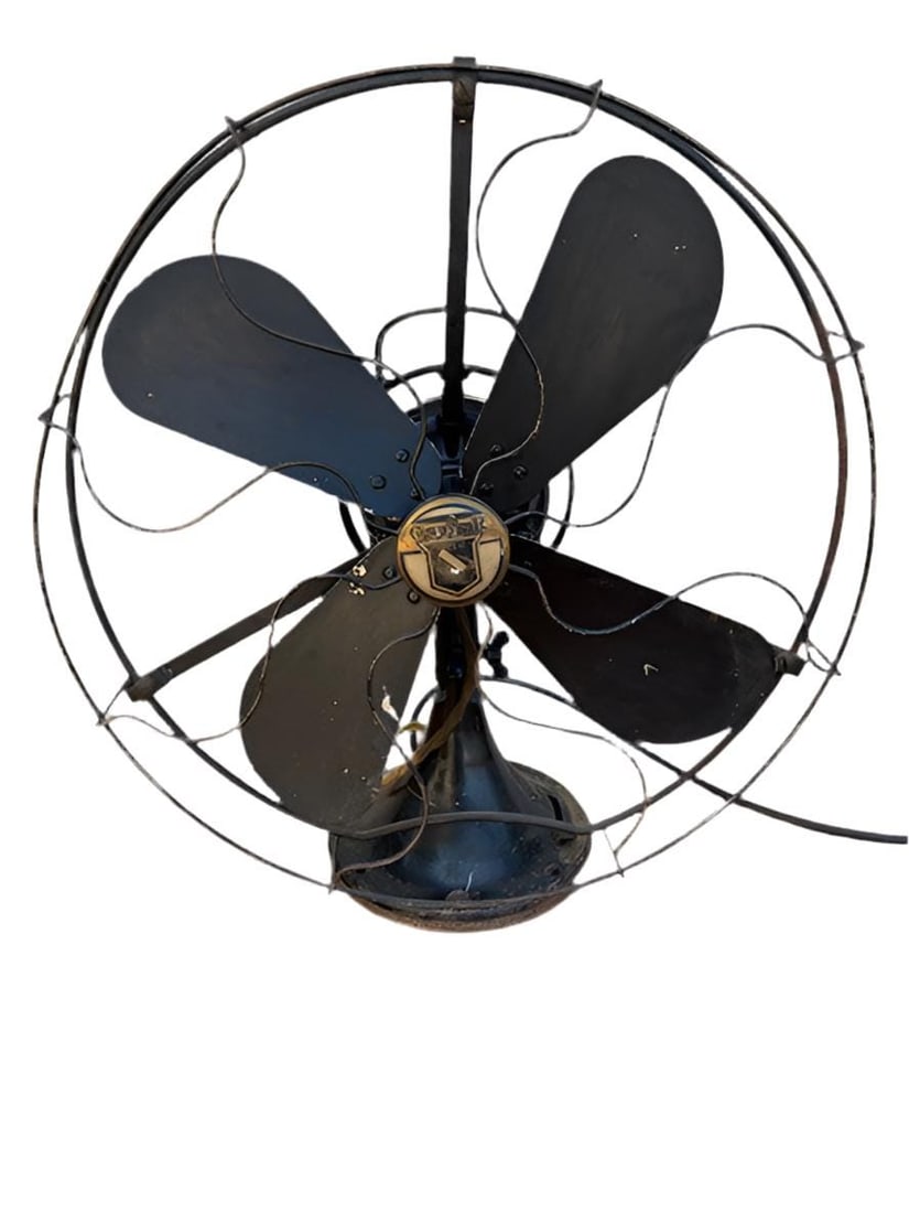 Vintage Graybar Fan: Title: Vintage Graybar Fan Description: Materials: Metal*** Vintage Graybar Circulating FanCool down your space and decorate it with syle with this vintage Graybar fan. The fan is in great working