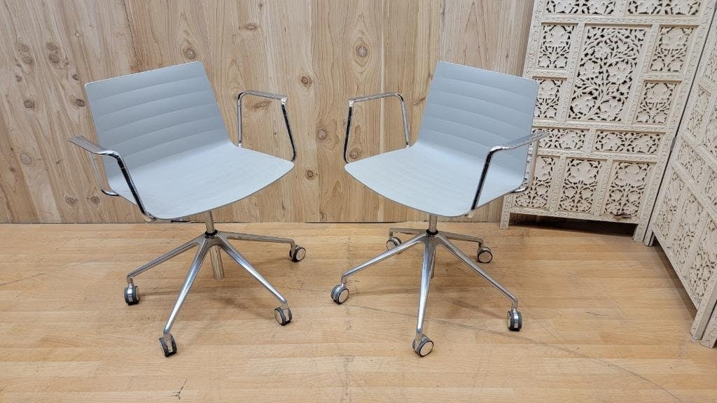 Modern Piergiorgio Cazzaniga Flex Collection Swivel Armchairs for Andreu World - Pair - 2