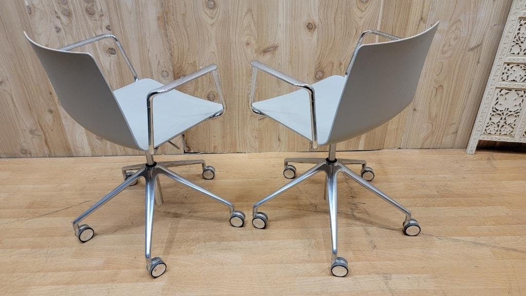 Modern Piergiorgio Cazzaniga Flex Collection Swivel Armchairs for Andreu World - Pair - 3