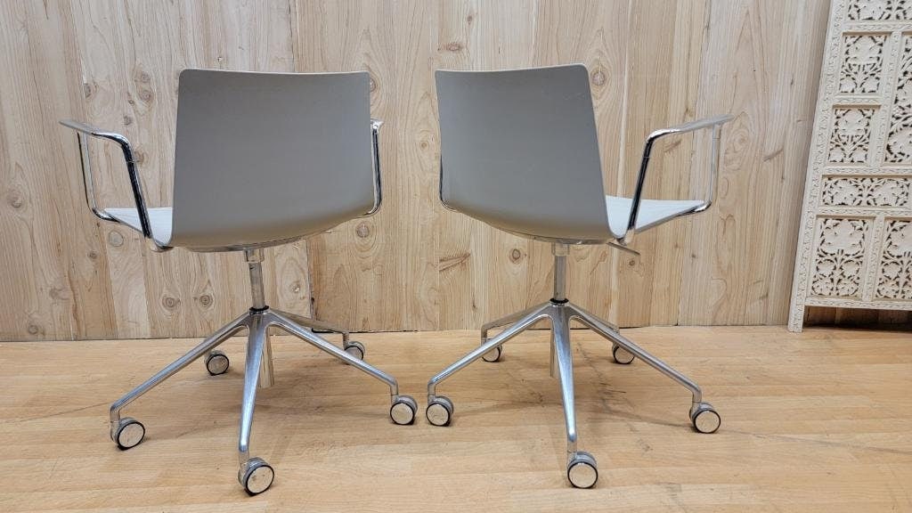 Modern Piergiorgio Cazzaniga Flex Collection Swivel Armchairs for Andreu World - Pair - 4
