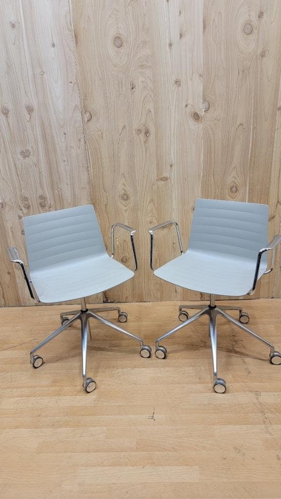 Modern Piergiorgio Cazzaniga Flex Collection Swivel Armchairs for Andreu World - Pair - 5