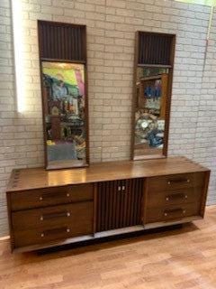 MCM Rosewood 4 Piece Bedroom Set by Lane Furniture - 3