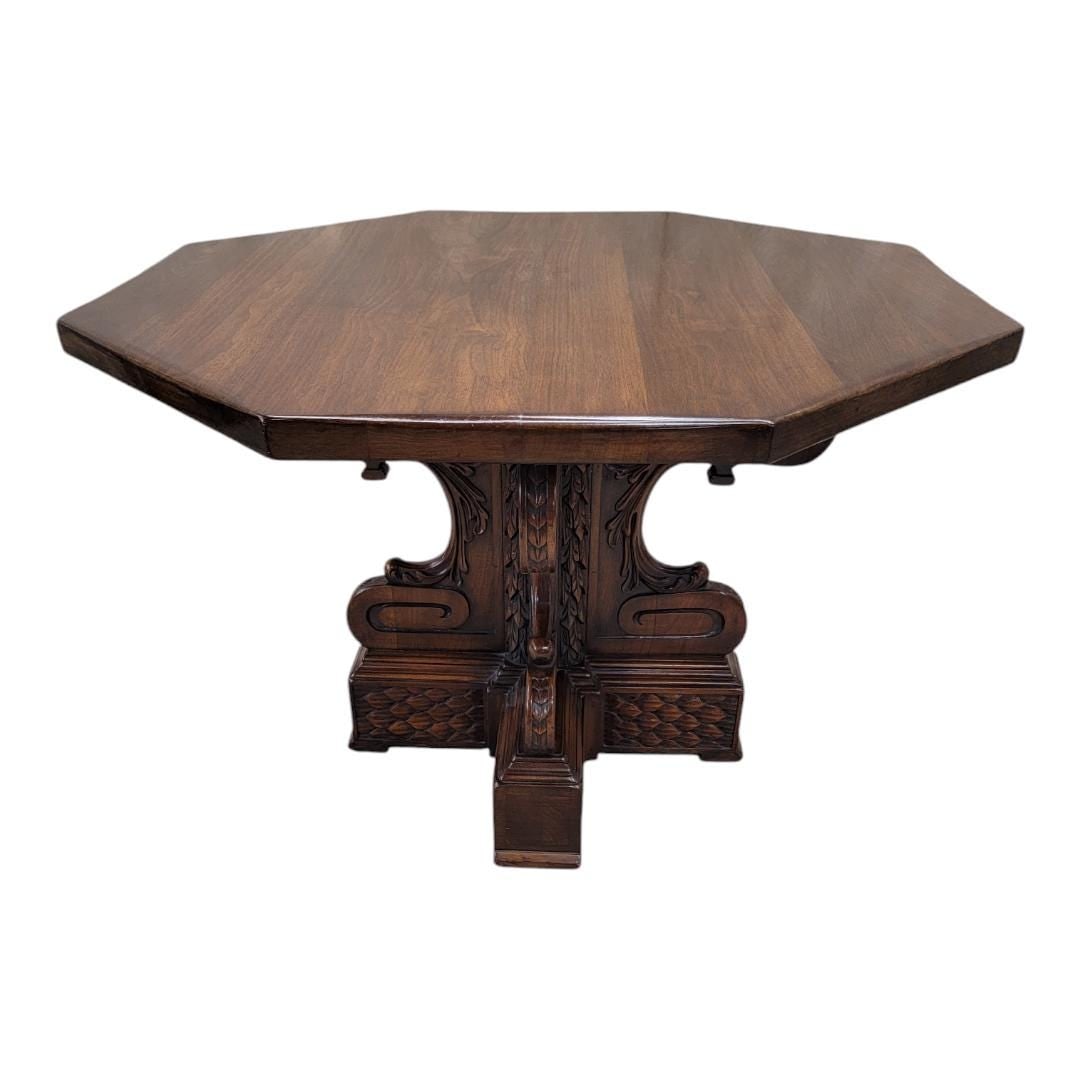 Antique Italian Baroque Style Octagonal Entryway Table: Title: Antique Italian Baroque Style Octagonal Entryway Table Description: Antique Italian Baroque Style Finely Carved Ornate Mahogany Octagonal Center/Library TableThis exquisite antique Italian