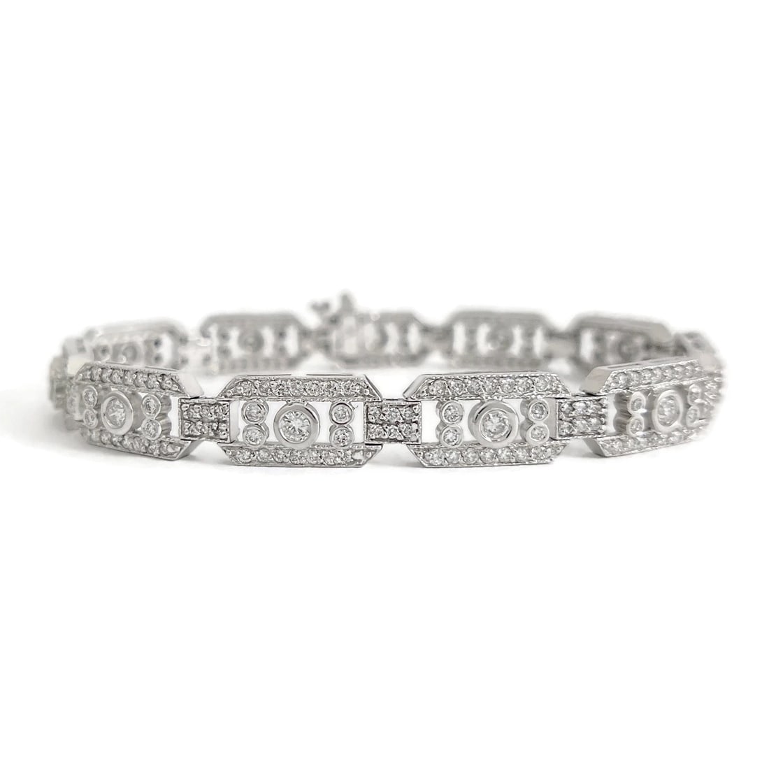 Vintage Art-Deco Style Diamond Bracelet 14K White Gold, 3.15 CTW, 19.61 Grams: Vintage Art-Deco Style Diamond Bracelet 14K White Gold, 3.15 CTW, 19.61 Grams This is a gorgeous diamond bracelet that will make a statement. Please let us know if you have any questions. Diamonds:
