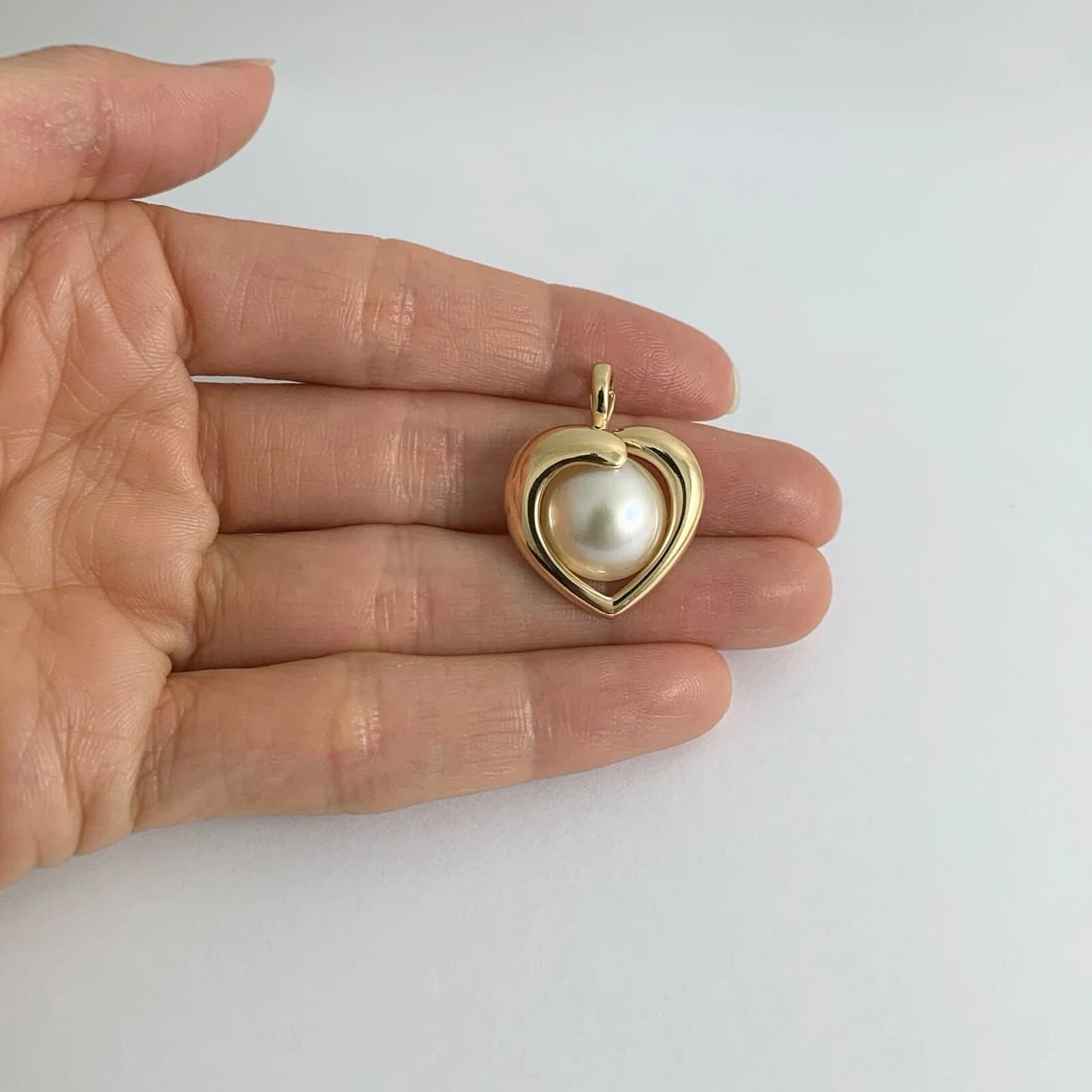 Pearl Heart Necklace Pendant Charm 14K Yellow Gold, 4.49 Grams - 2