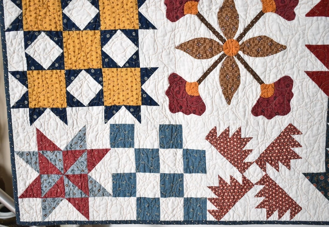 Friendship Sampler Quilt w/American Flag - 4