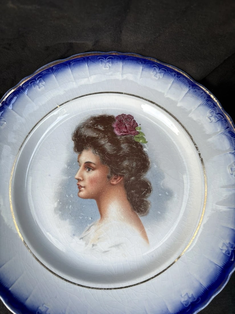 Flow Blue Portrait Plate - 2