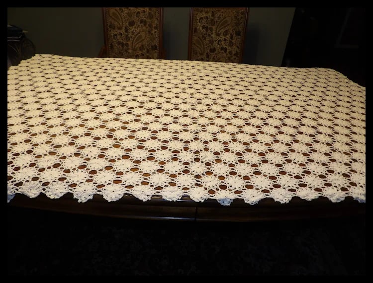 Hand Made Crochet Tablecloth or Full Bed Coverlet - 5
