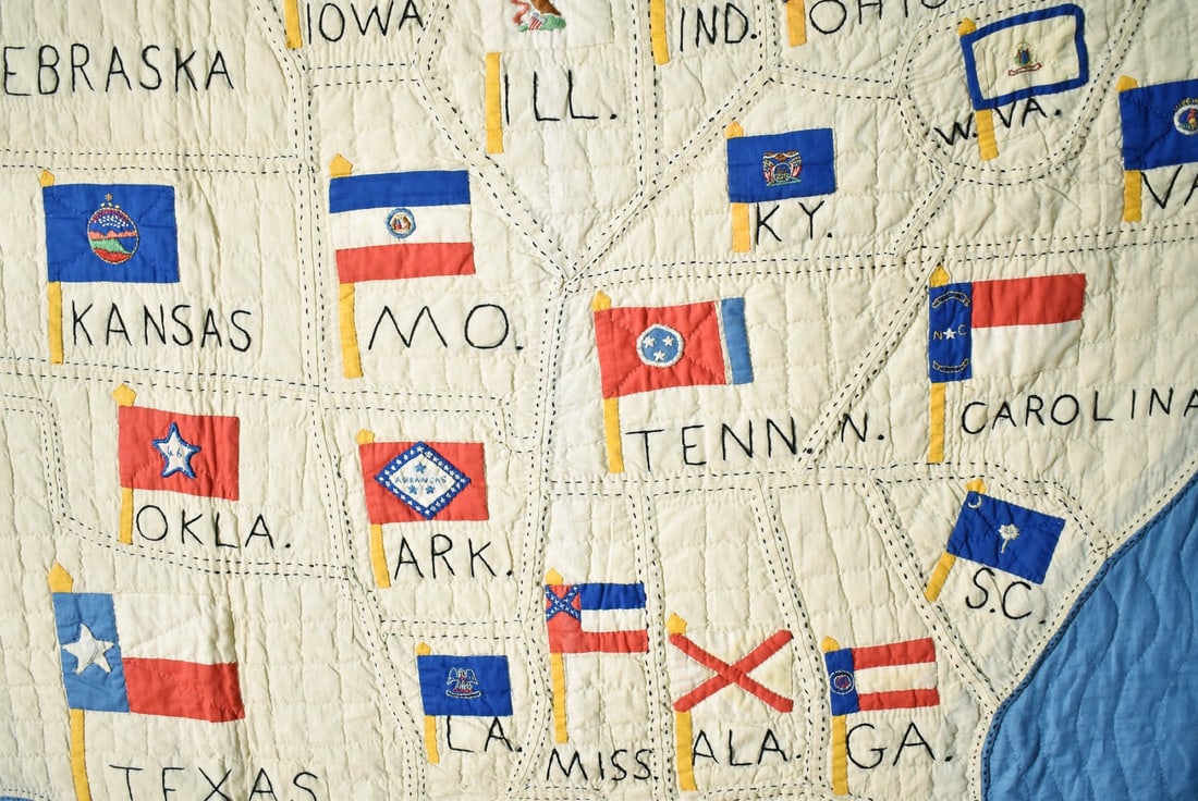 RARE Vintage 1930's USA Map Quilt - 8