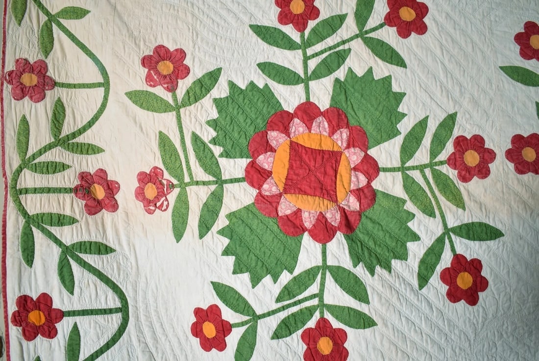 Early Red & Green Whig Rose Applique Quilt - 8