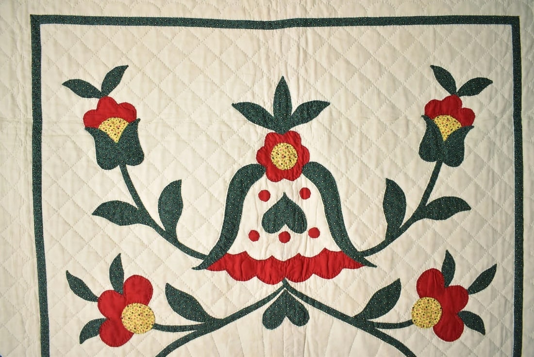 Red & Green Eagle Applique Quilt - 3