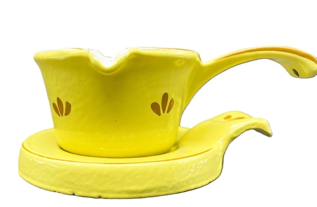 Vintage Enamel over Cast Iron Warmer & Trivet Holland (1 of 8)