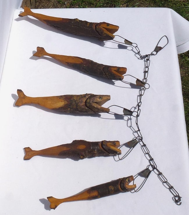 A very folky rustic stringer of five hand carved fish. - 5