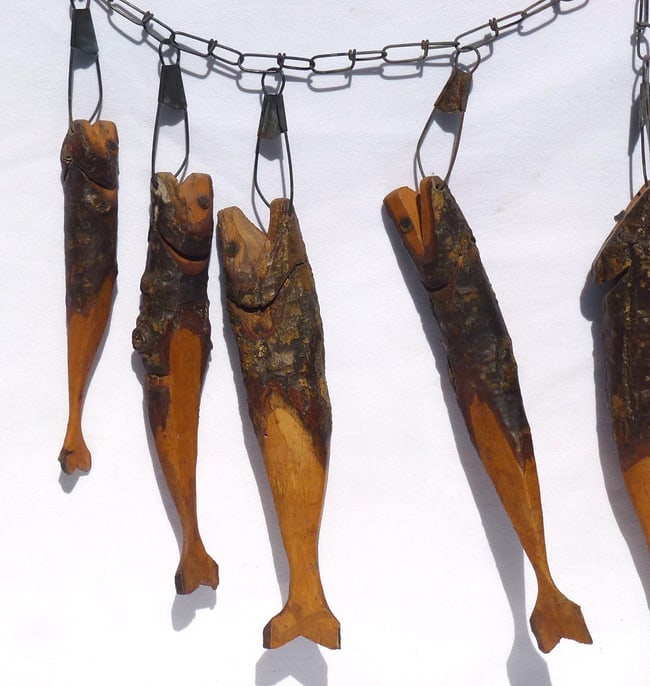 A very folky rustic stringer of five hand carved fish. - 6