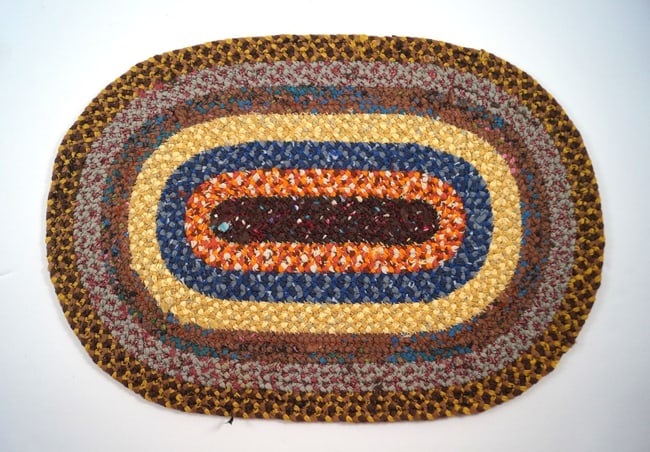 Antique Braided Table Mat County Americana #17 - 2