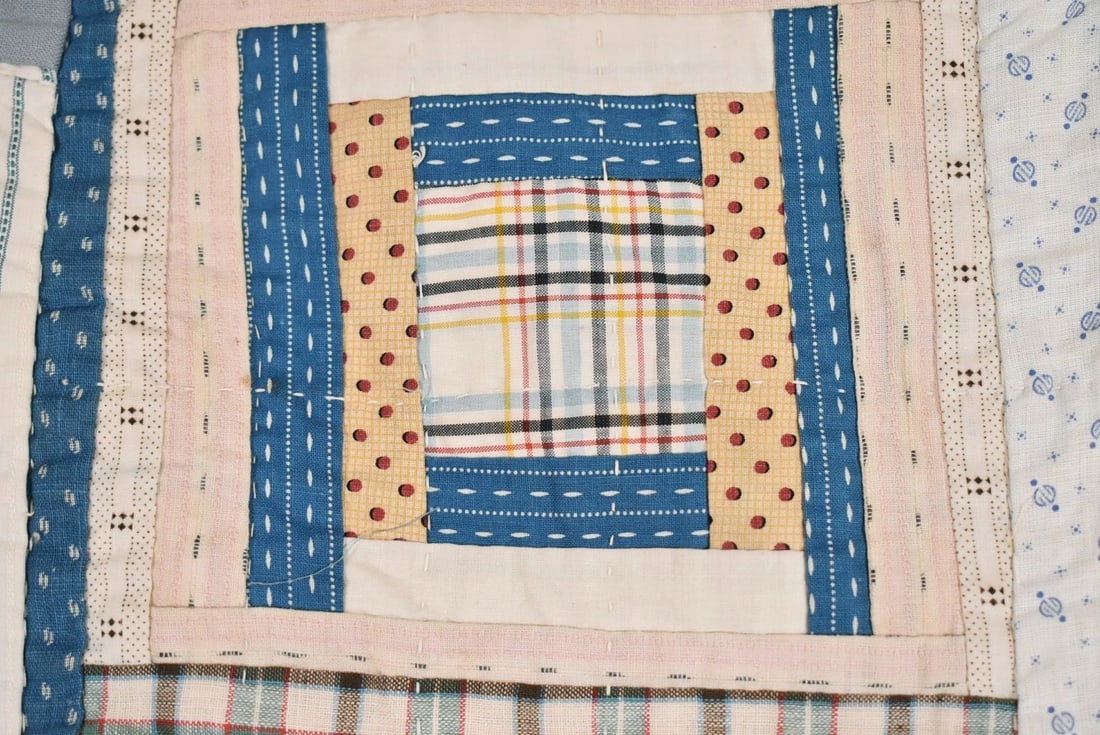 Folky 1890's Log Cabin Variation Quilt - 12