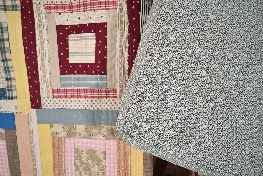 Folky 1890's Log Cabin Variation Quilt - 14