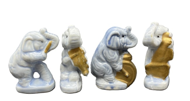 Vintage 1950's Japan 4 Pc Blue Elephant Band Orchestra: Date/Period: APPROX 1950'S Dimension: each piece approx 2.5" tall x 1.5" x 1" Material: CERAMIC Additional Information: Vintage Japan 4 Pc Blue Elephant Band Orchestra Shipping: Domestic: Flat-rate