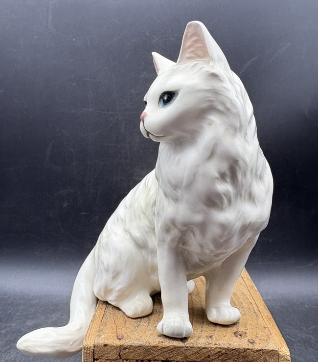 Vintage LEFTON WHITE SITTING CAT KITTEN FIGURINE CERAMIC - 3