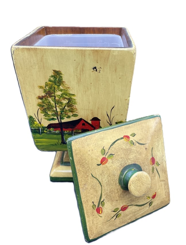 Primitive Folk Art Tole Painted Wood Pedestal Box W/ Lid Artist Sign - 2